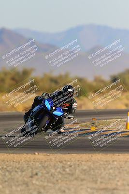 media/Dec-09-2023-SoCal Trackdays (Sat) [[76a8ac2686]]/Turn 15 Set 1 (230pm)/